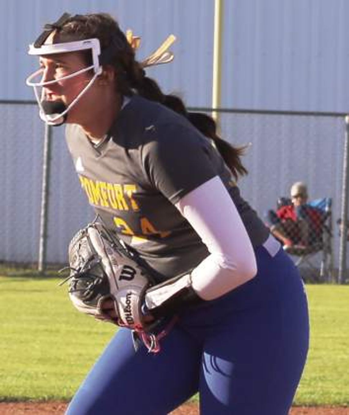 Comfort softball squad swept by Henrietta