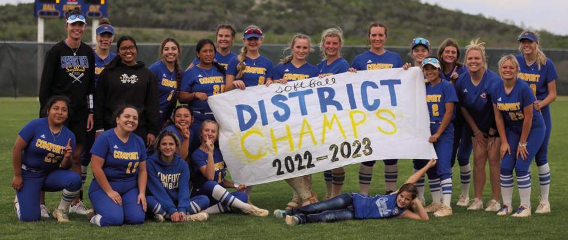 Comfort softball team earns district title