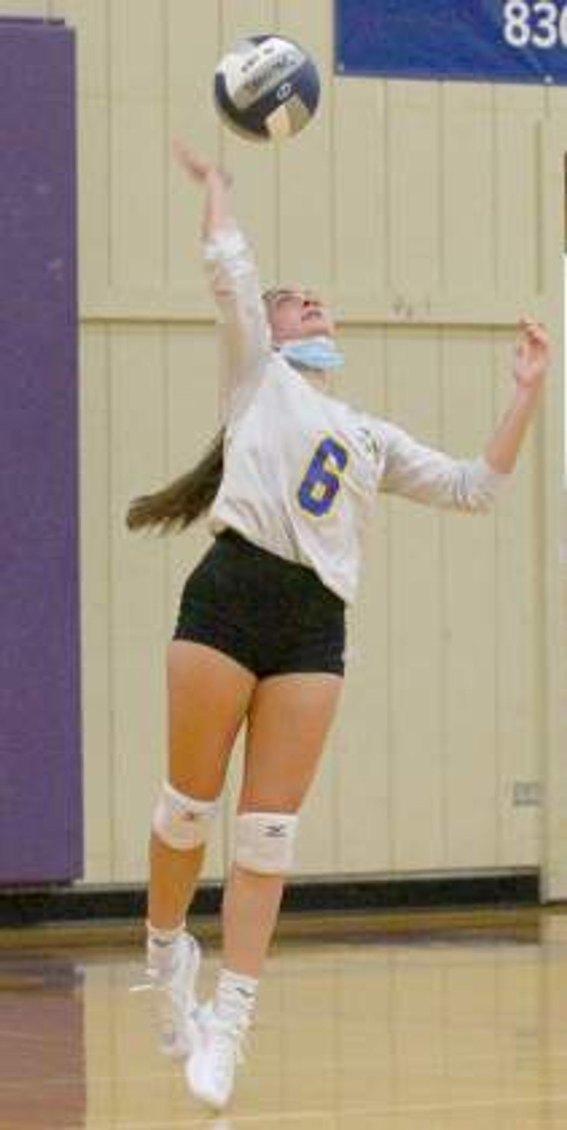 Comfort wins second straight volleyball tournament