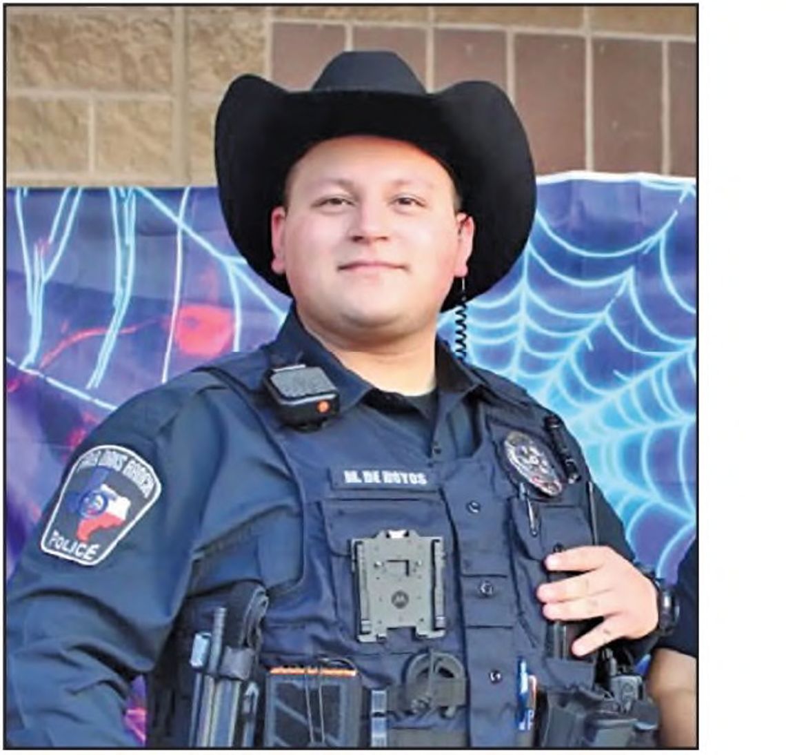 Fair Oaks Ranch officer honored for saving a life