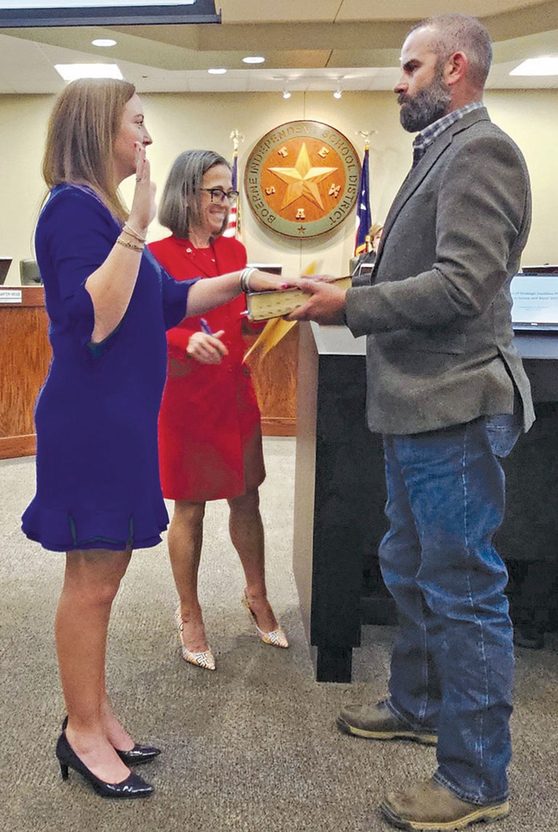 Faulkenberry, Wilson take oaths of office at Boerne ISD