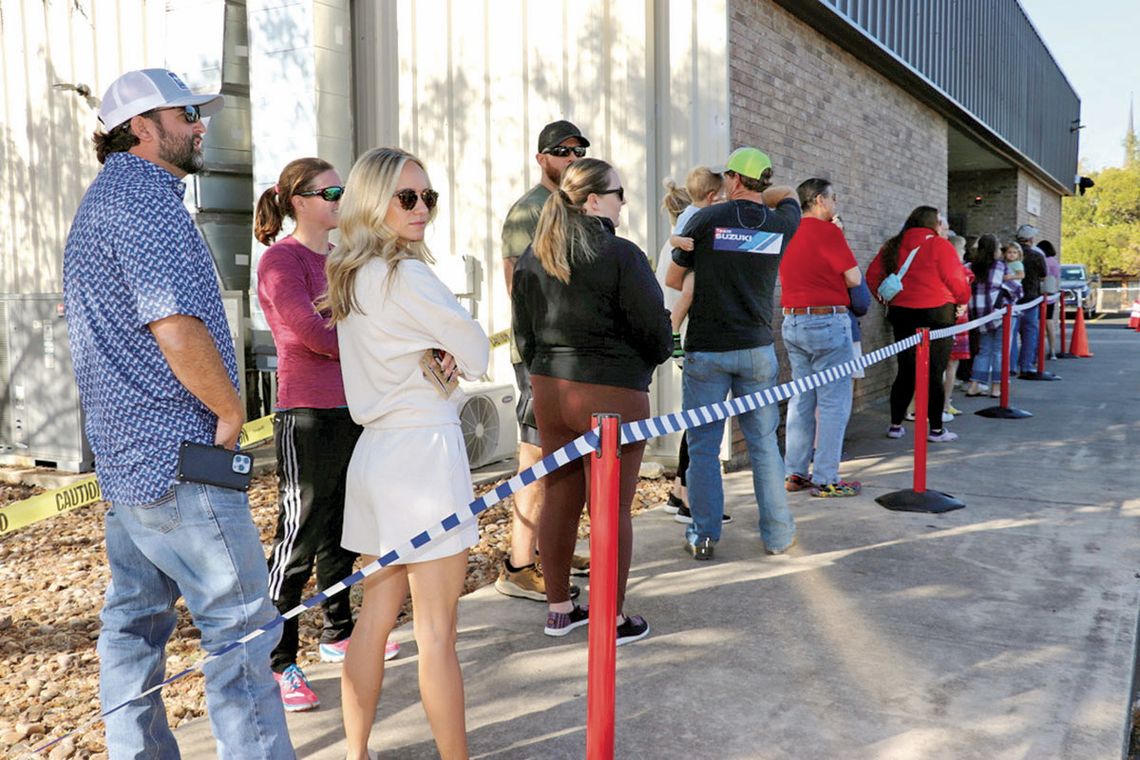 First day of early voting sets record