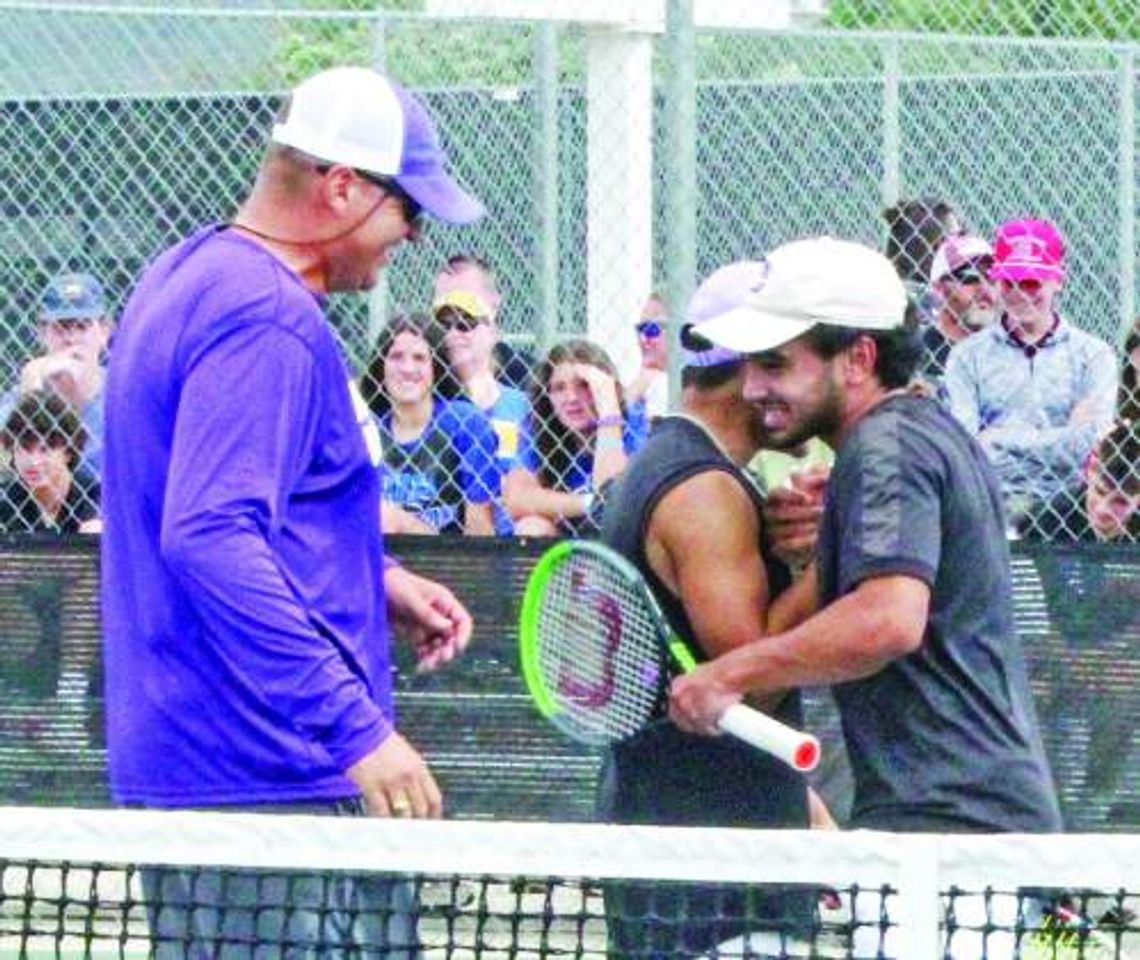 Gonzales brothers win 4A boys doubles state championship