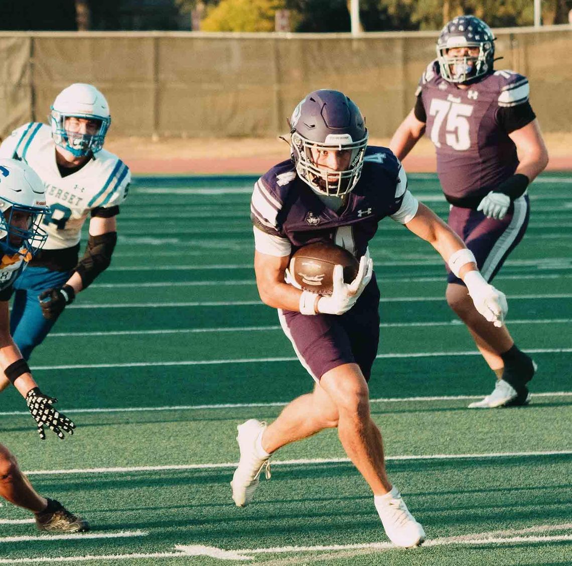 Greyhounds double up Bulldogs, 42-21 Greyhounds double up Bulldogs, 42-21
