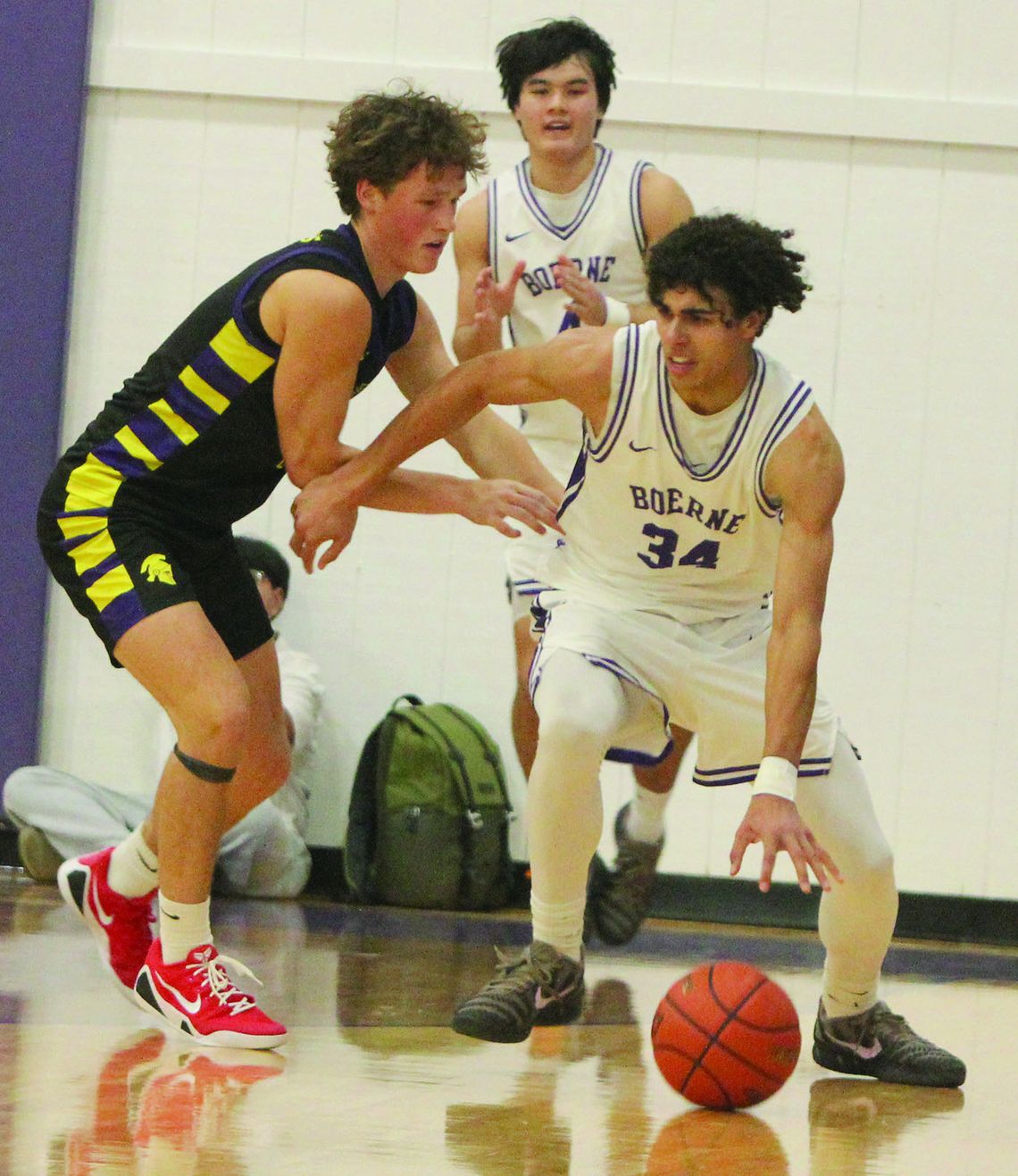 Greyhounds drop district game to Pieper