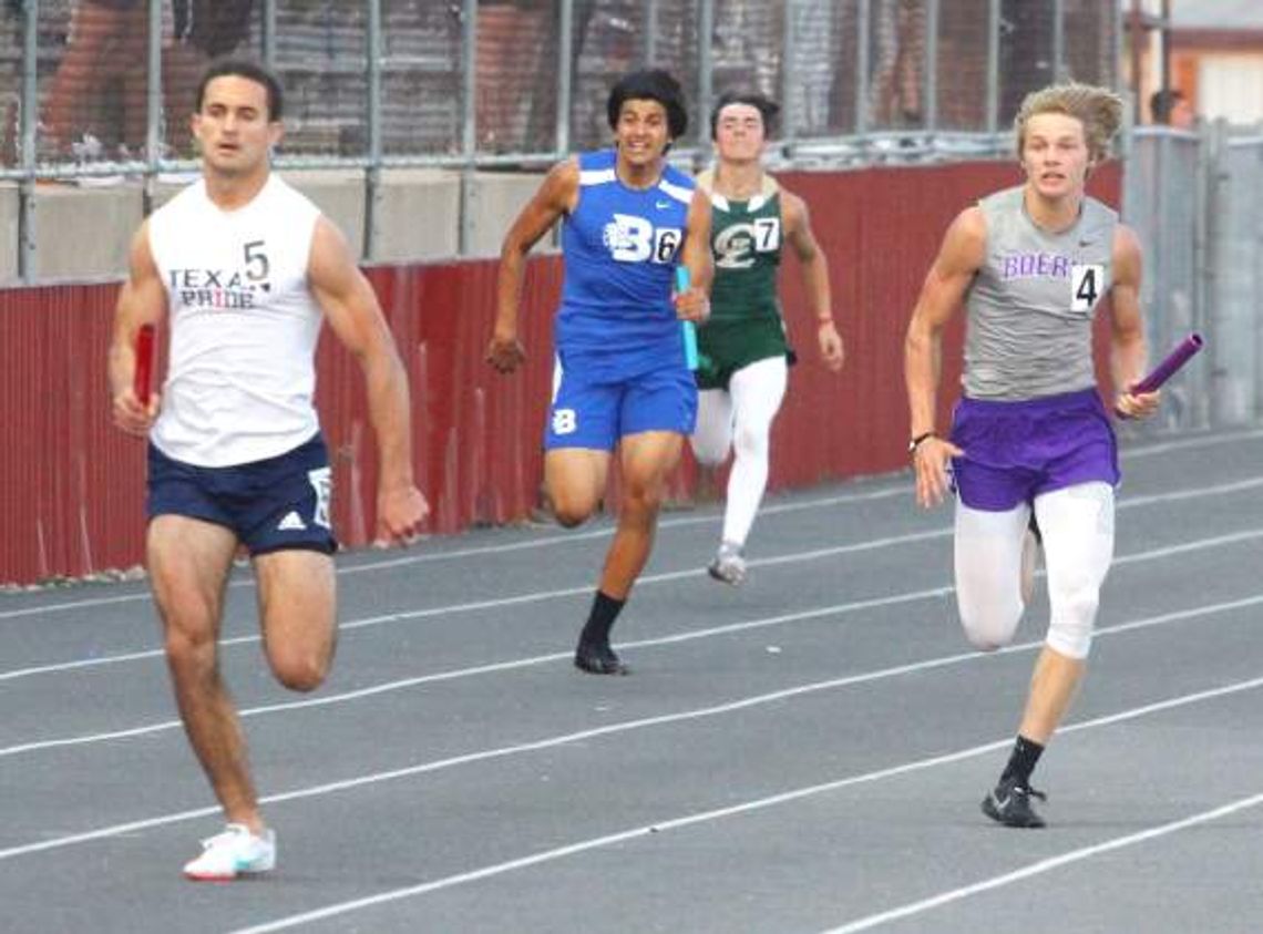 Greyhounds prep for district track meet by running at Kerrville Tivy