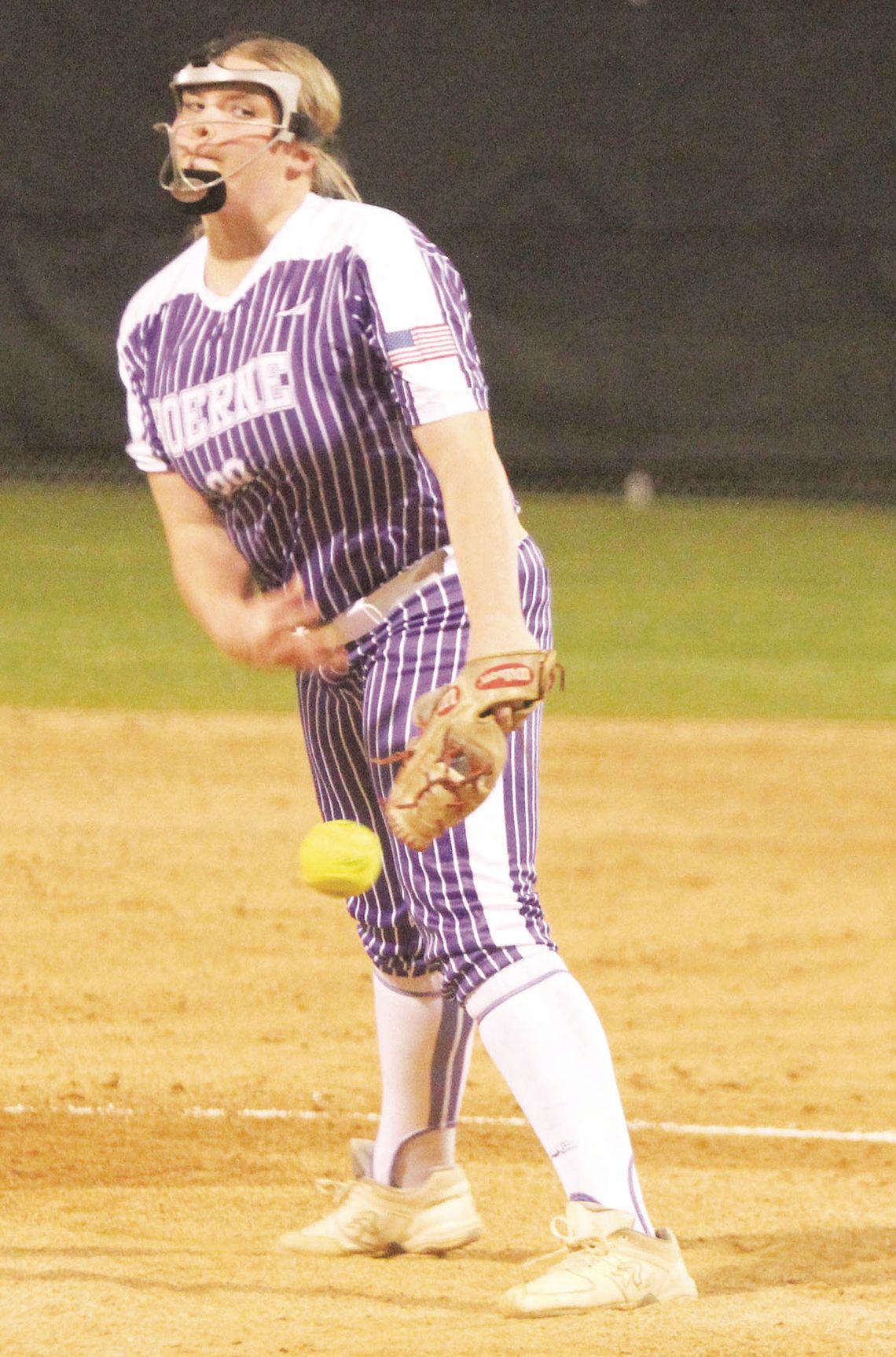 Hawks hold on to beat Boerne softball squad