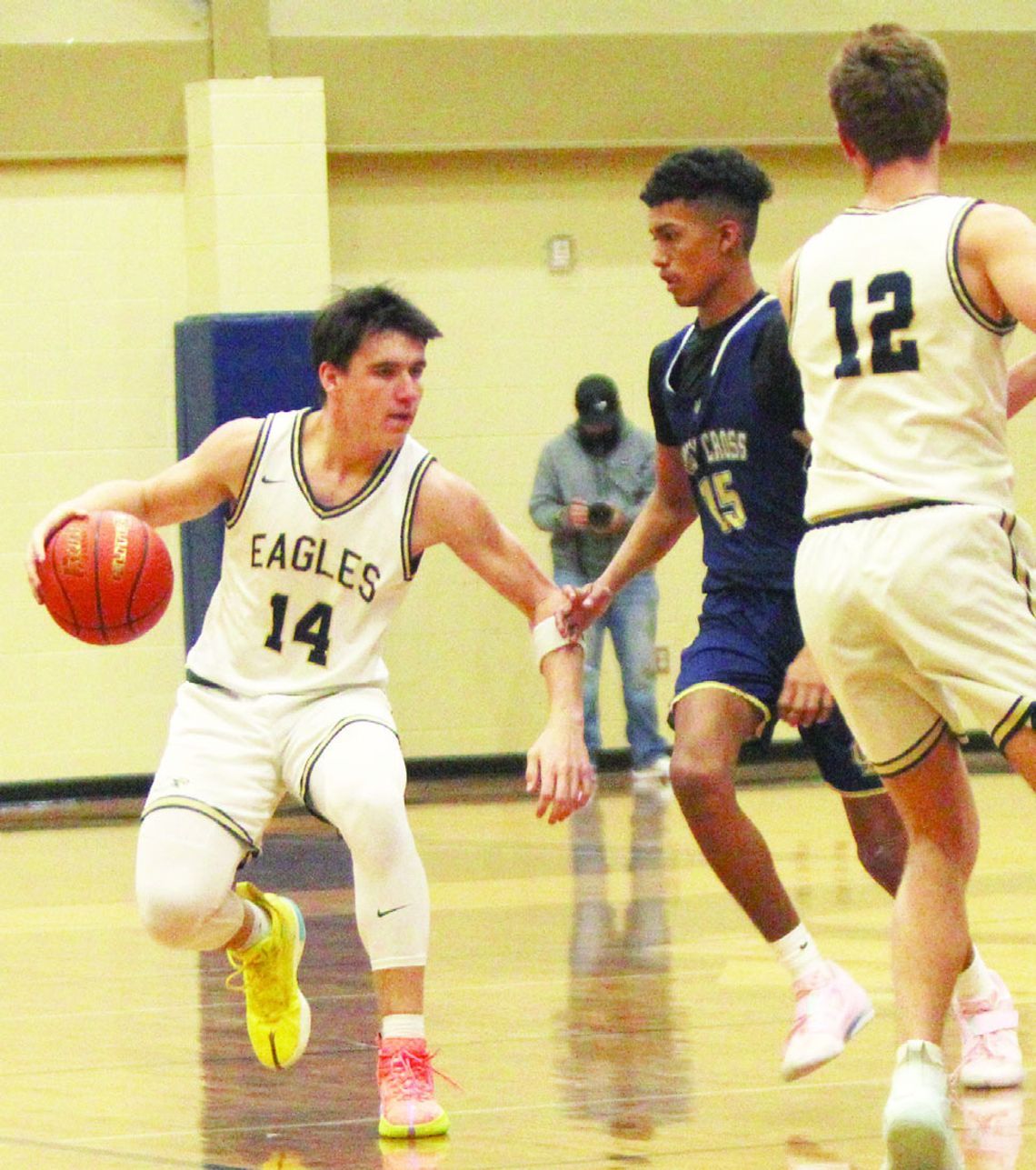 Holy Cross pulls away from Eagles with strong second half Holy Cross pulls away from Eagles with strong second half