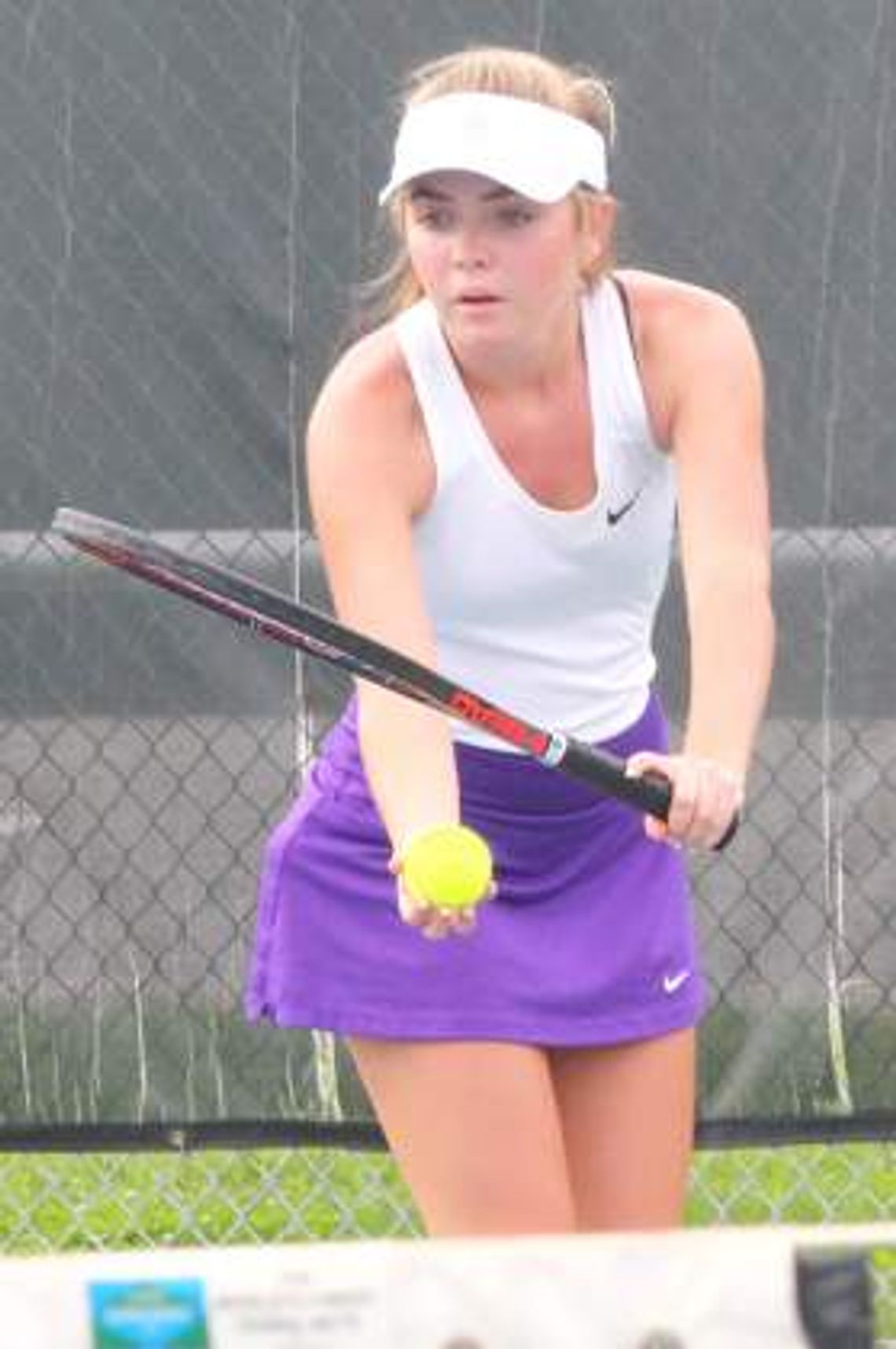 Hounds advance to state tennis tourney