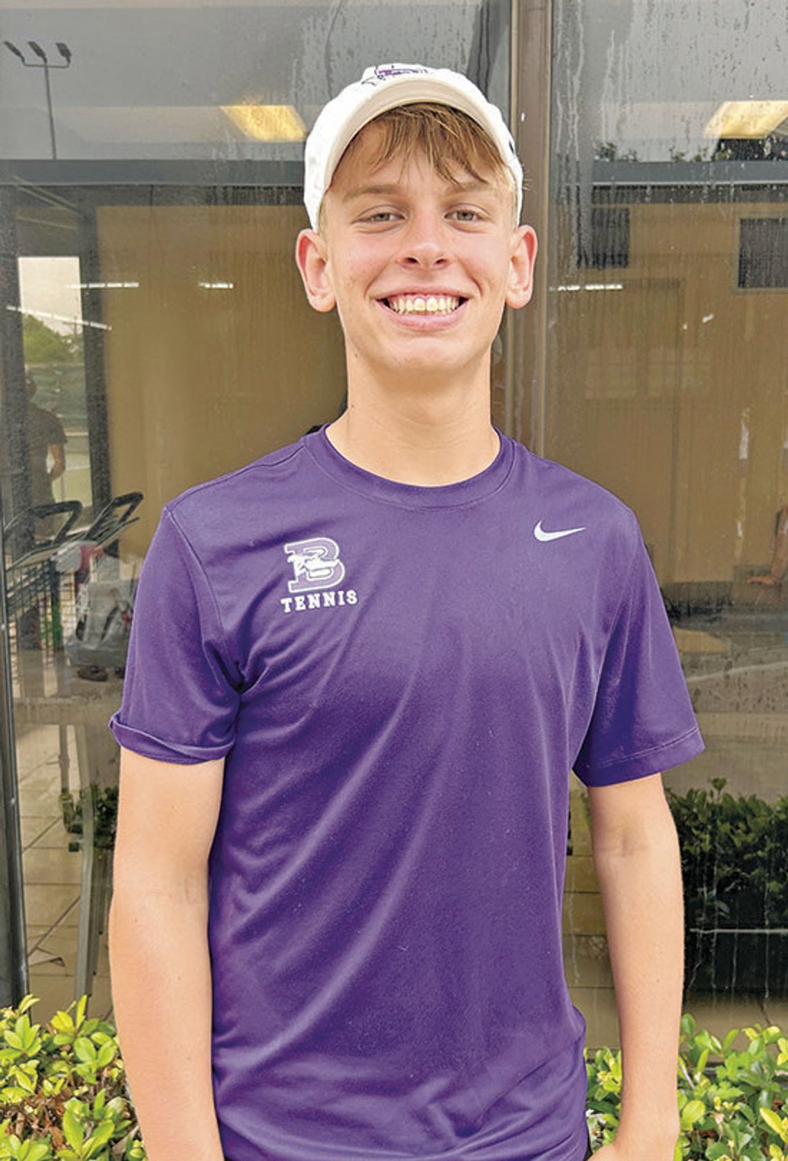 Hounds compete at regional tennis tourney