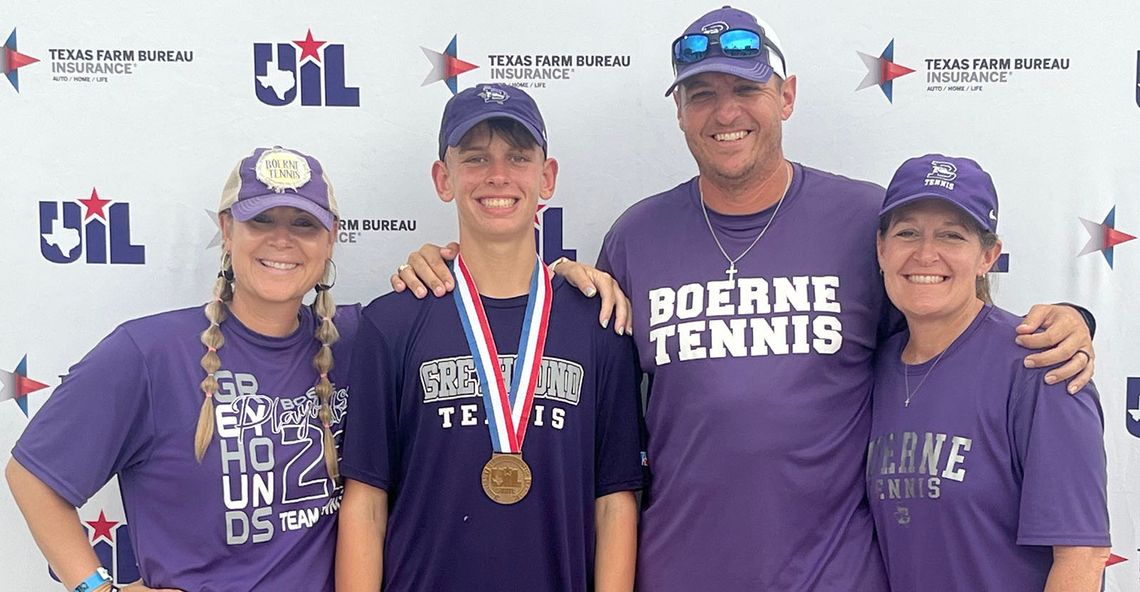 Labay earns bronze medal at state tennis tournament