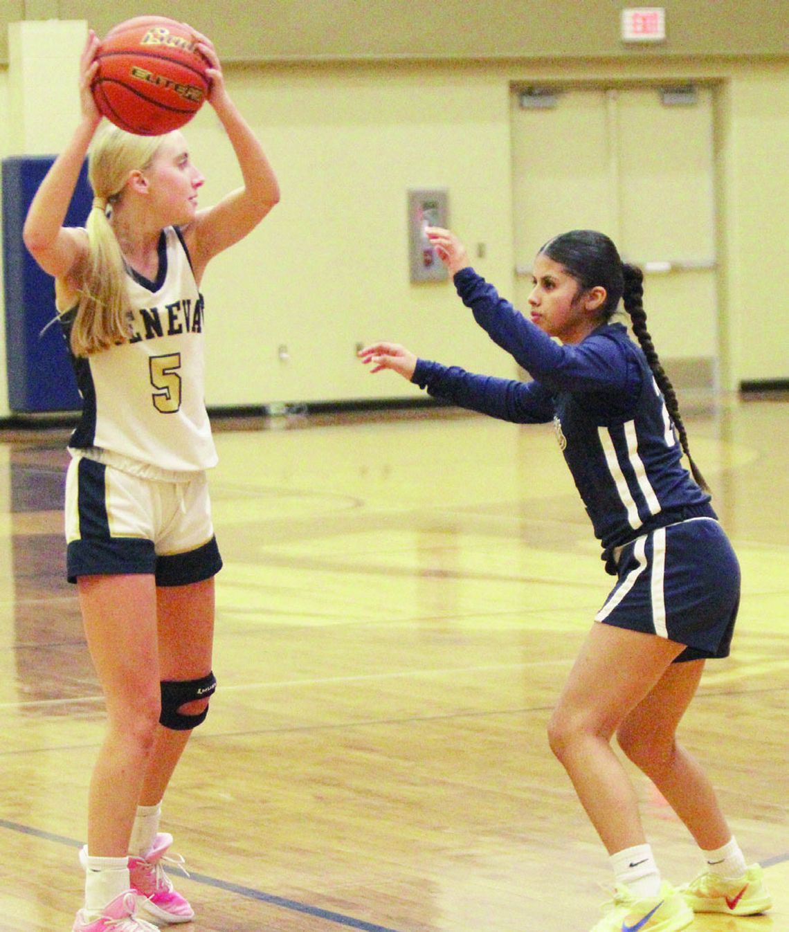 Lady Eagles hammer Holy Cross, 66-30