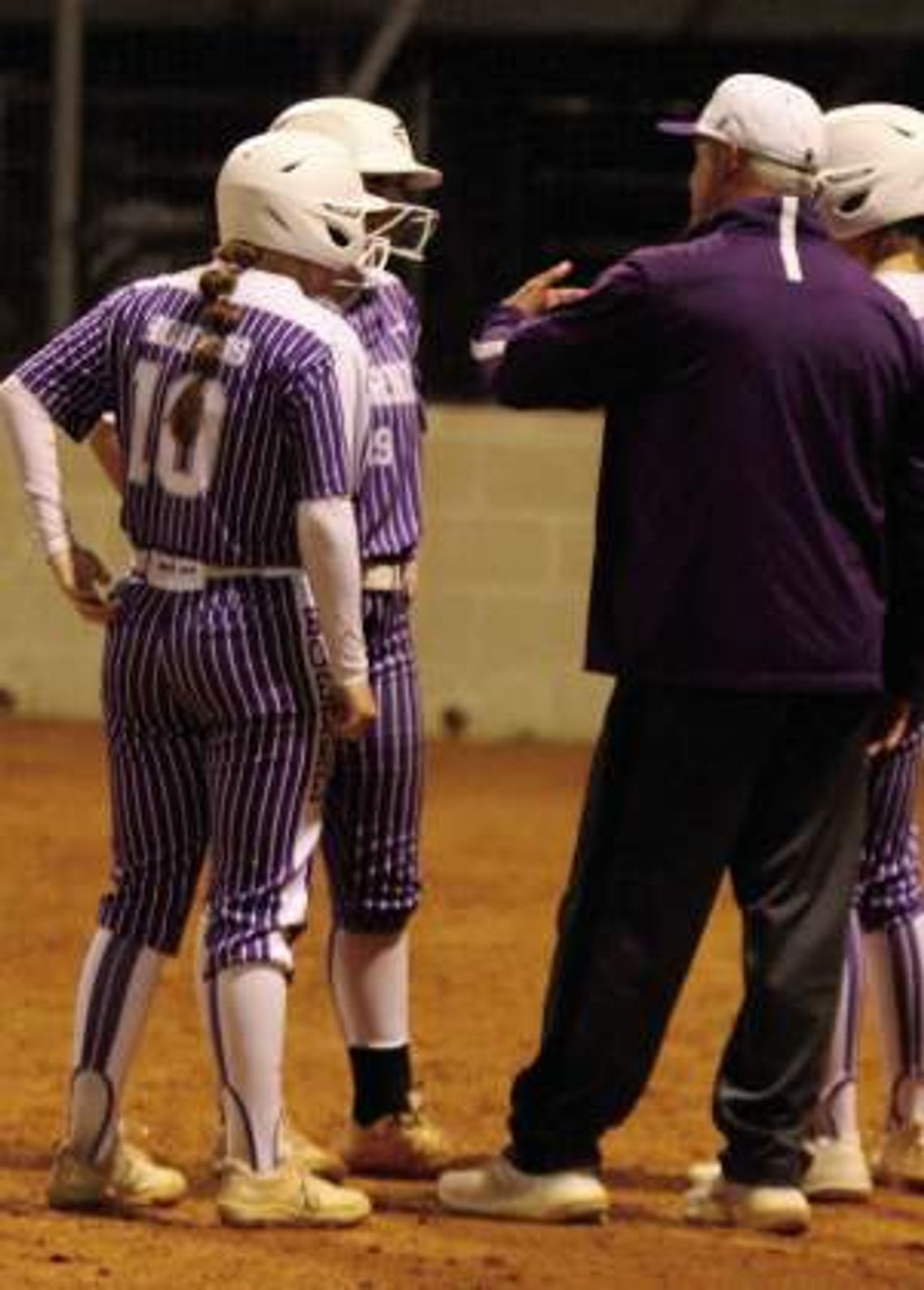 Lady Hounds run rule Canyon Lake, 13-0