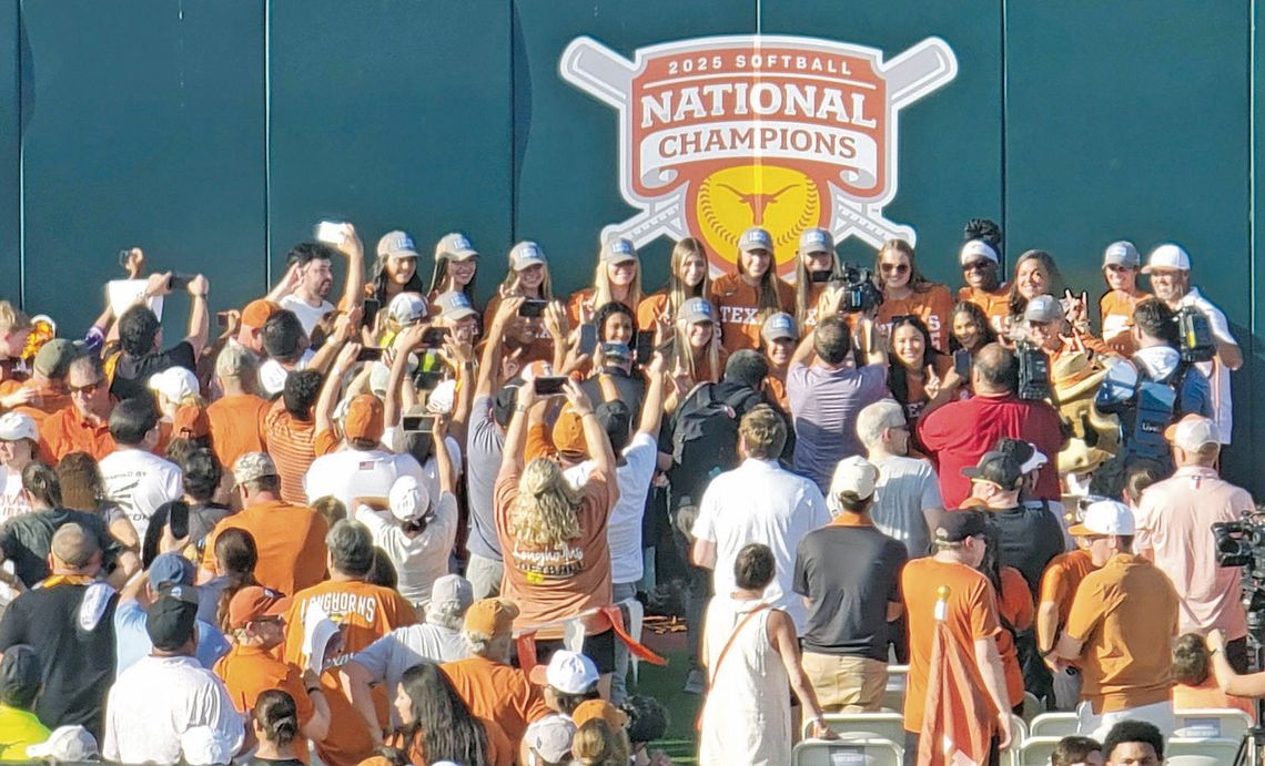 Longhorns’ softball team celebrates national title