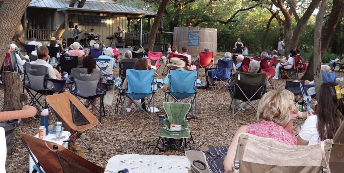 Moondance audience enjoys Andy Davis Band
