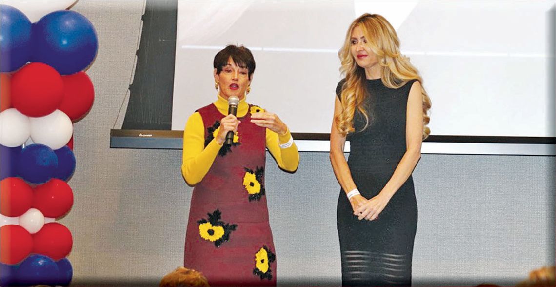 Political party dinner draws hundreds