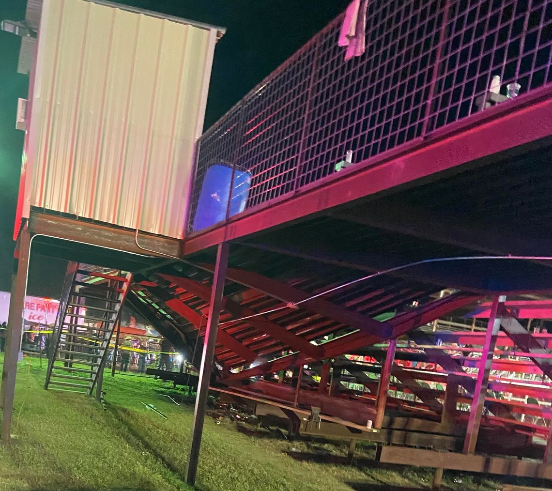 Portion of stands collapse at Kendall County Fair rodeo Saturday night