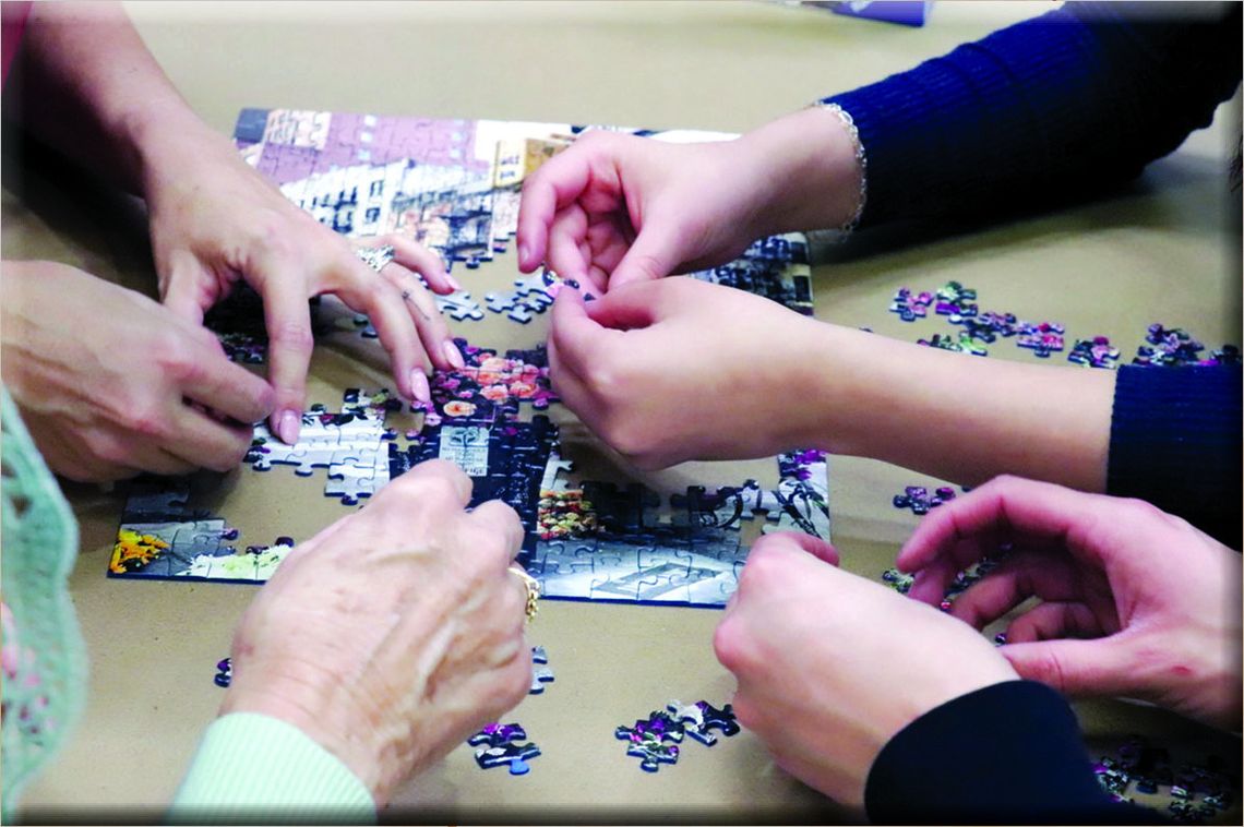 Speed puzzle winners: 300 pieces in 28 minutes