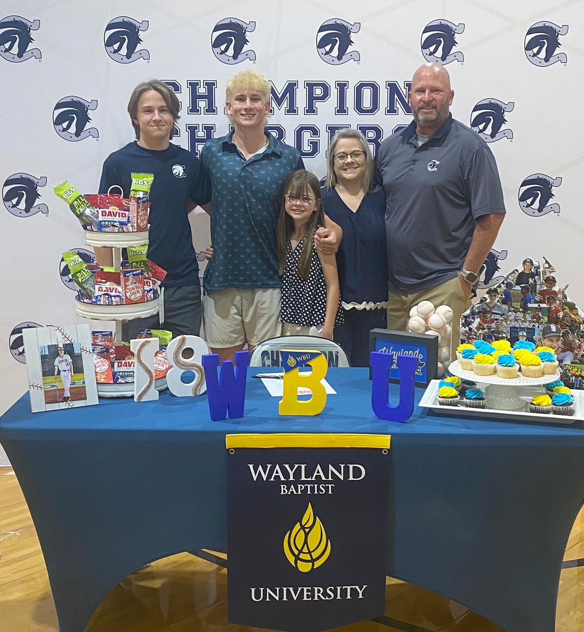 Thompson signs with Wayland Baptist University