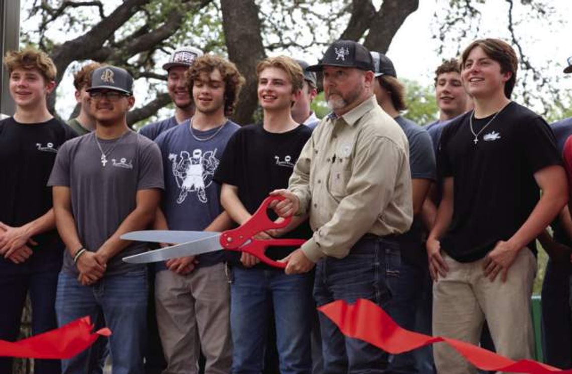 Years in the making: Students weld arch over historic Boerne Cemetery