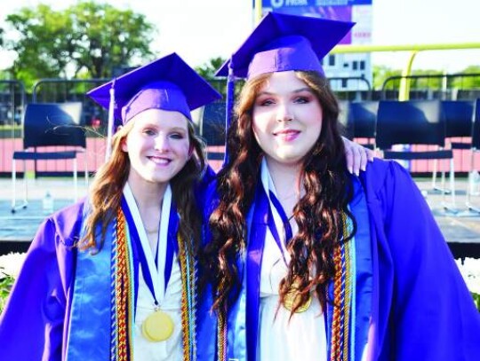 Twin sisters Allison and Amber Clark were the Boerne High Class of 2022 valedictorian and salutatorian, respectively, and delivered commencement speeches. Star photo by Keith E. Domke