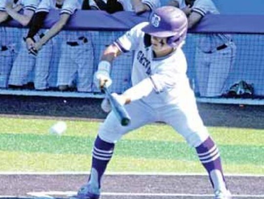 Boerne’s Max Garcia lays down a sacrifice bunt against the Wildcats. 