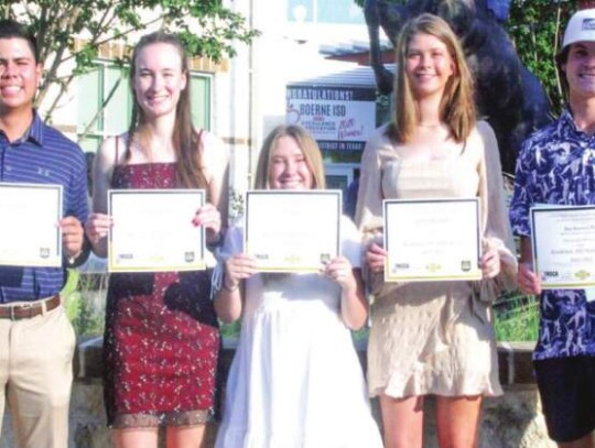 Champion golfers (l-r): Maximus Cavazos, Halle Vandersloot, Tru Love, Jocelyn Nevarez and Roy Barrera IV were recognized for their work in the classroom at the recent Chargers golf awards ceremony.